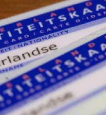 Hoe dan: Een nepdiploma regel je vanavond nog met het sturen van een 'Whatsappje'