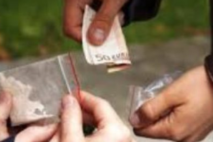 drugs dealen Den Haag gaat jonge drugsdealers aanpakken door hen een gemeentelijke boete te geven